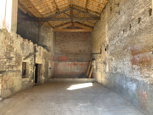 Parking / Box à vendre à Javrezac, 110 m² – photo 2 sur 7
