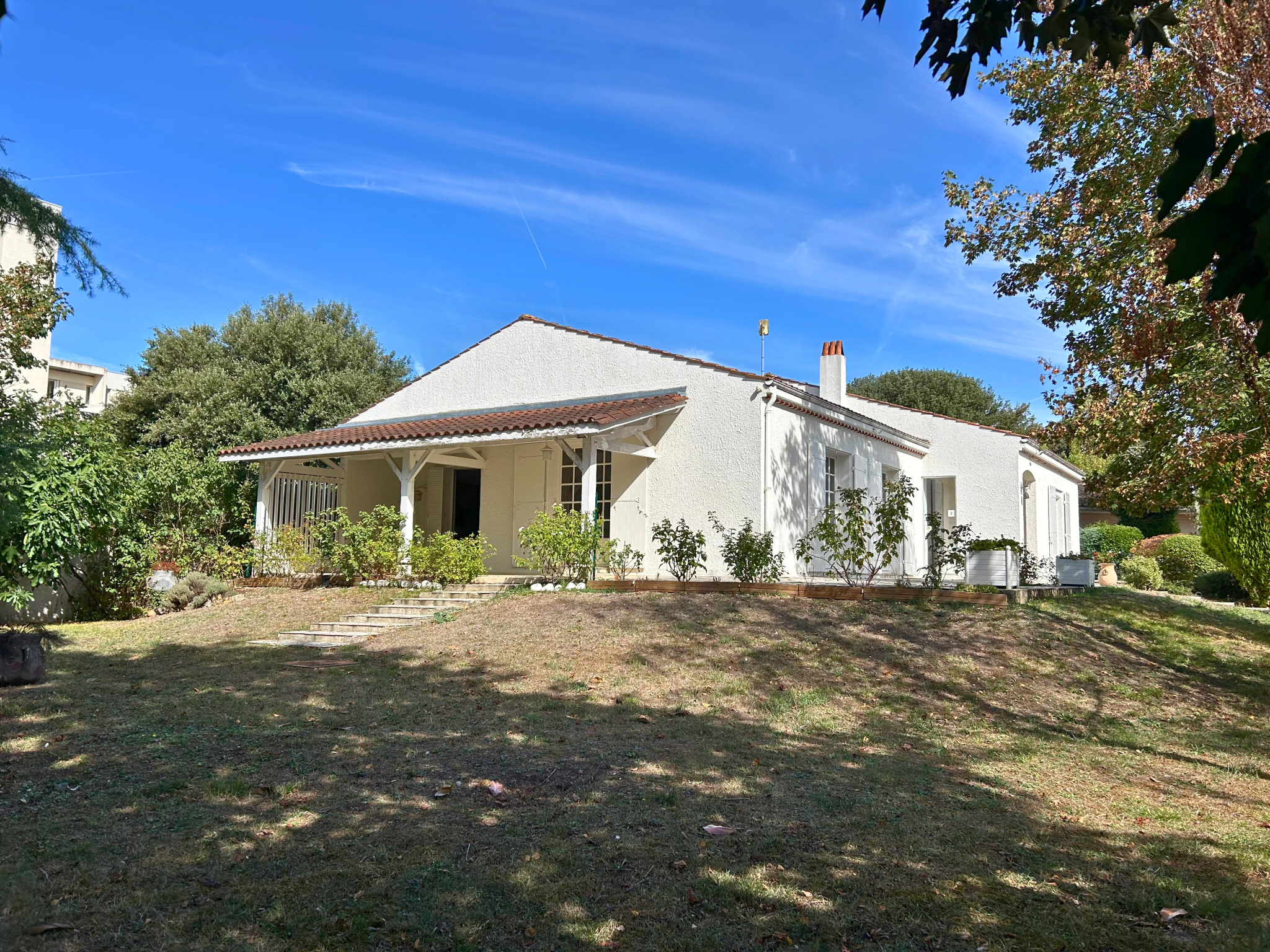 Maison à vendre à Cognac, 139 m², 4 pièces – photo 1 sur 22