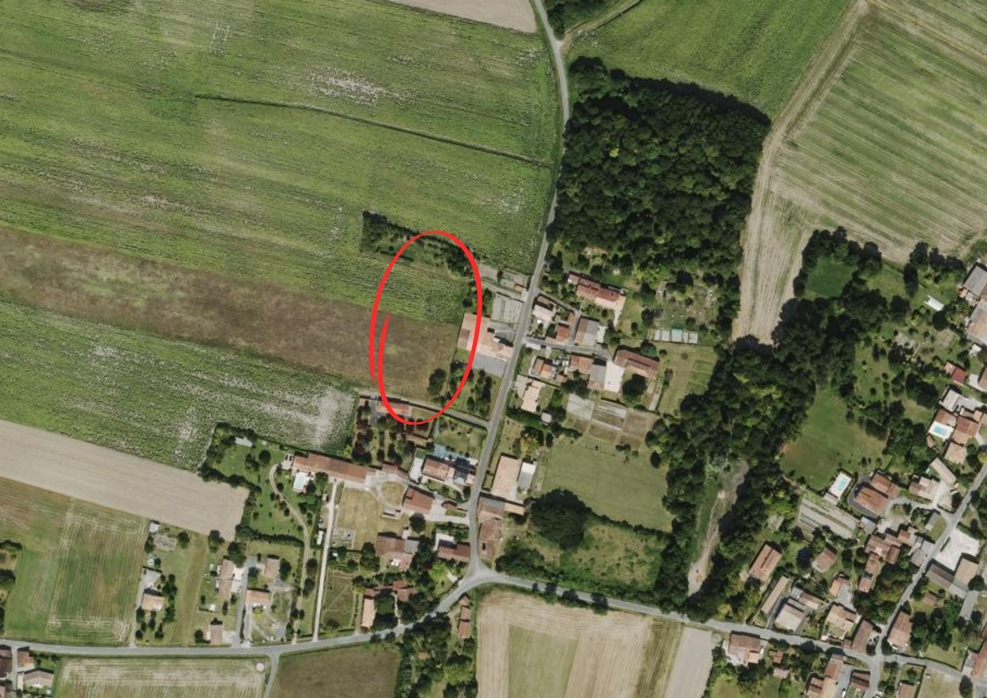 Terrain constructible à vendre à Perignac, 2 220 m² – photo 1 sur 2